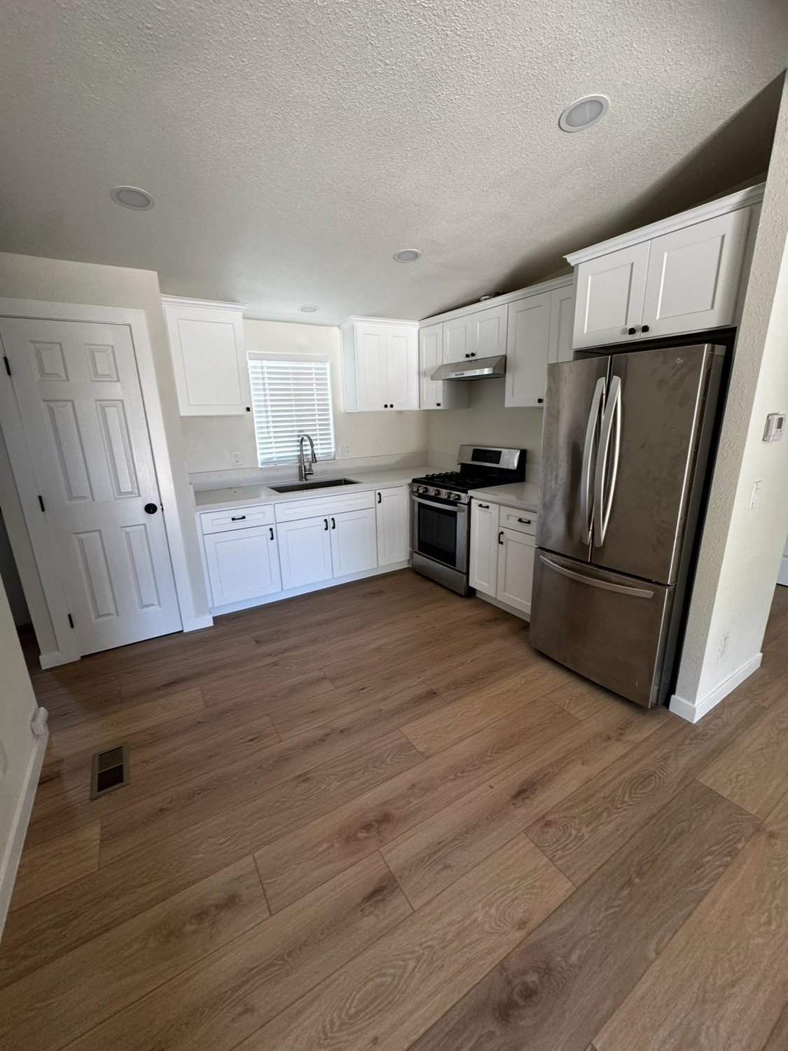 Kitchen Renovation: Completed kitchen